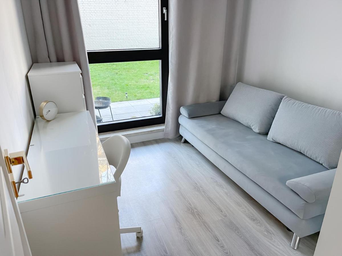 Appartement Metro, Apartament 3 Pokoje Z Ogrodkiem 80M2 à Varsovie Extérieur photo